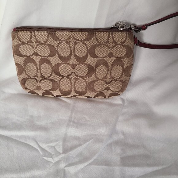 Coach Park Signature Medium Wristlet - Picture 2 of 6